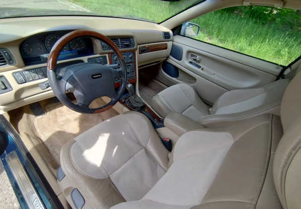 Volvo C70 cena 16500 przebieg: 262000, rok produkcji 2000 z Opole małe 352